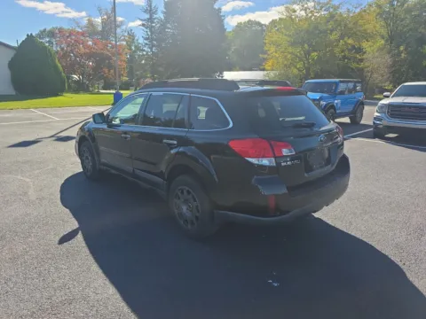 Another view of 2013 Subaru Outback 2.5i for sale in Chambersburg, PA at Kyner's Auto Sales, Inc.
