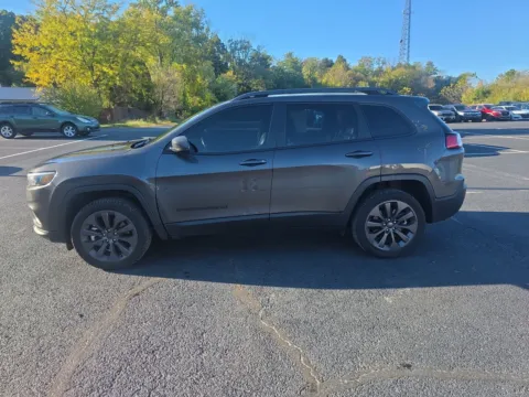 Another view of 2021 Jeep Cherokee Latitude Lux for sale in Chambersburg, PA at Kyner's Auto Sales, Inc.