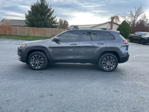 Another view of 2021 Jeep Cherokee Latitude Lux for sale in Chambersburg, PA at Kyner's Auto Sales, Inc.