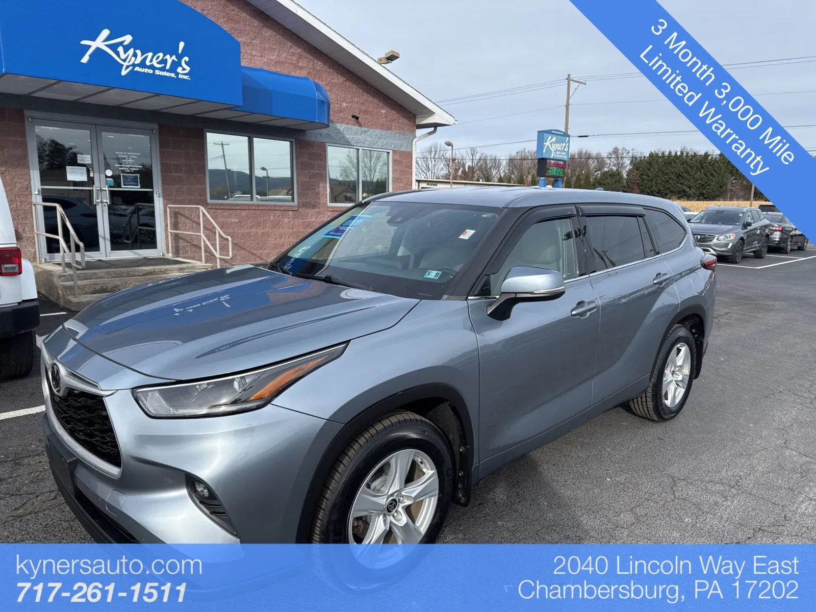 2021 Toyota Highlander LE's photo