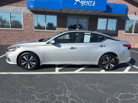 Another view of 2021 Nissan Altima 2.5 SV for sale in Chambersburg, PA at Kyner's Auto Sales, Inc.