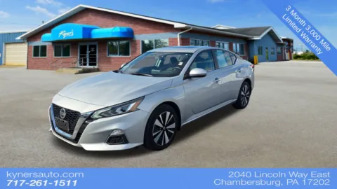 Silver 2021 Nissan Altima 2.5 SV for sale in Chambersburg, PA