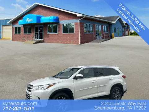 White 2019 Toyota Highlander XLE for sale in Chambersburg, PA