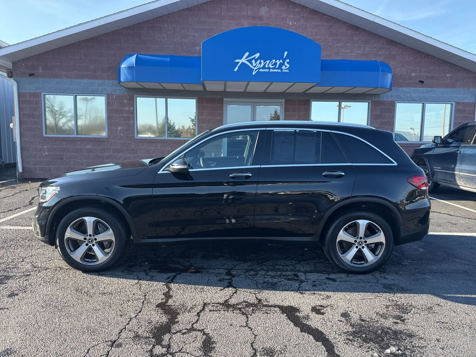 2022 Mercedes-Benz GLC GLC 300 — photo 3