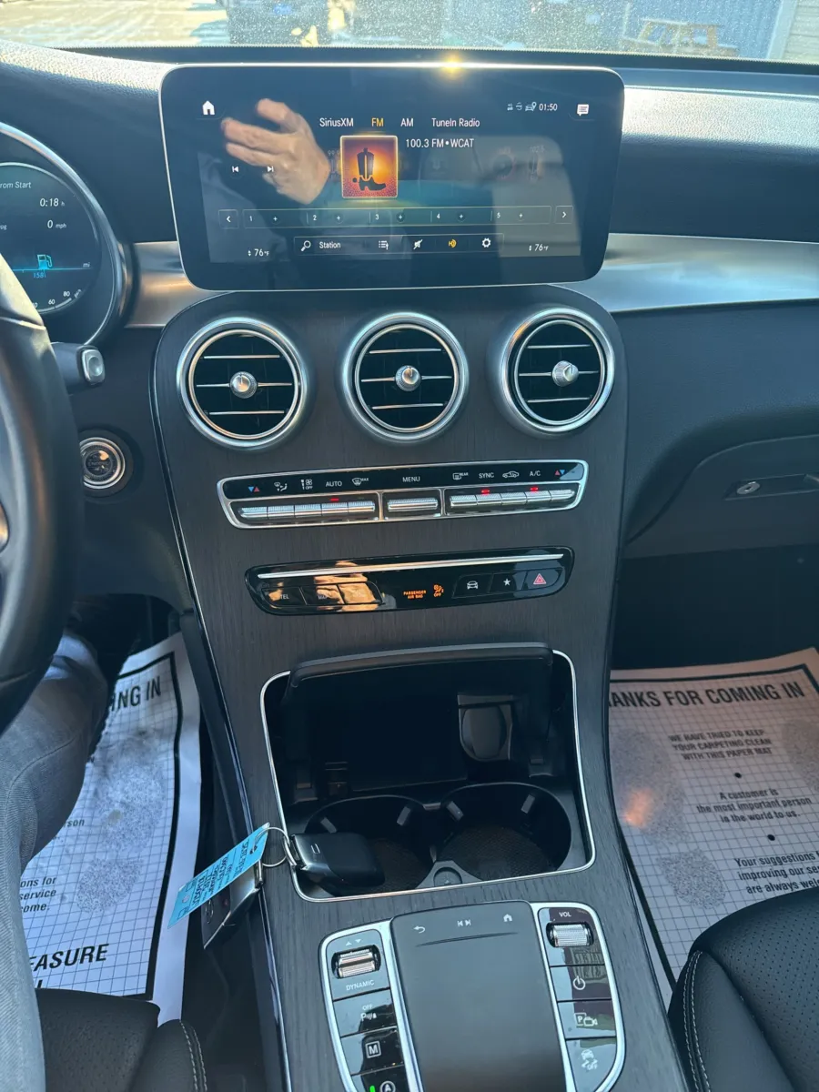 2022 Mercedes-Benz GLC GLC 300 — photo 15
