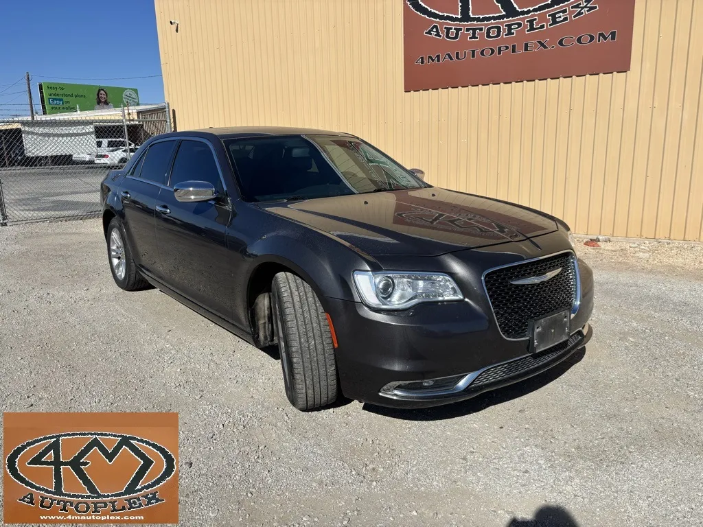 Gray 2017 Chrysler 300 C for sale in Abilene, TX