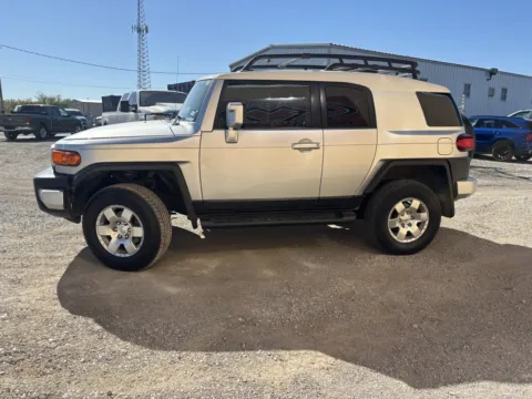 More photos of 2008 Toyota FJ Cruiser at 4M Autoplex - Industrial Blvd, TX