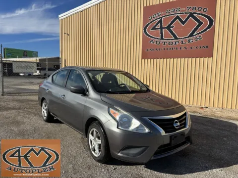 Gray 2016 Nissan Versa 1.6 SV for sale in Abilene, TX