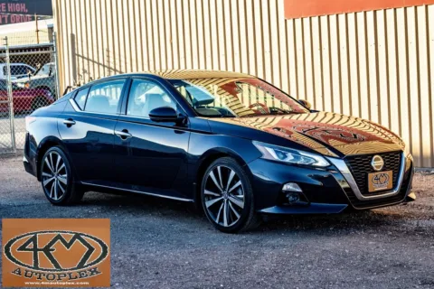 Blue 2019 Nissan Altima 2.5 Platinum for sale in Abilene, TX