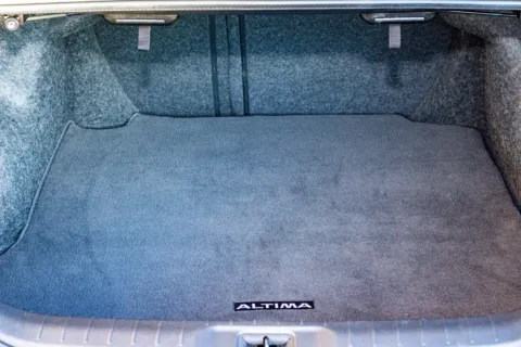 More photos of 2019 Nissan Altima 2.5 Platinum at 4M Autoplex - Industrial Blvd, TX