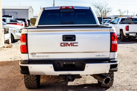 More photos of 2019 GMC Sierra 2500HD Denali at 4M Autoplex - Industrial Blvd, TX