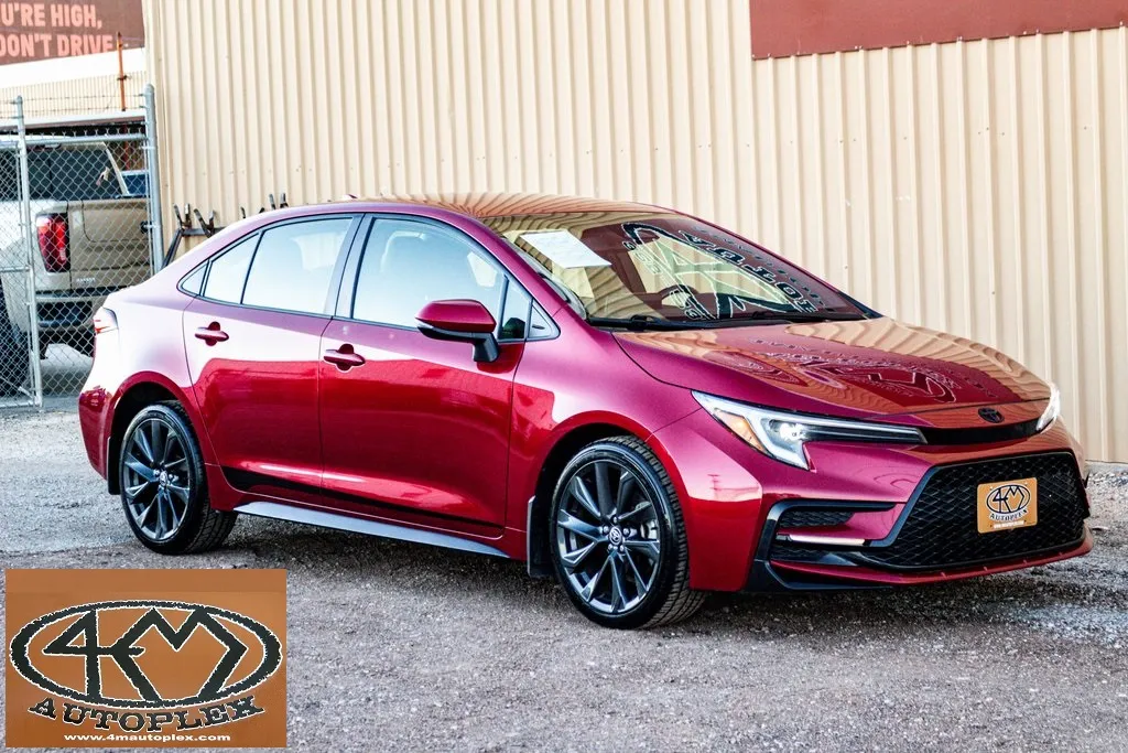 2023 Toyota Corolla SE's photo