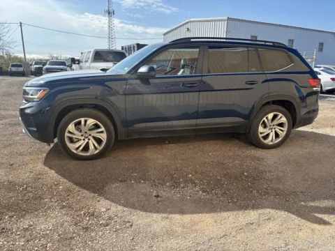 More photos of 2023 Volkswagen Atlas 3.6L V6 SE w/Technology at 4M Autoplex - Industrial Blvd, TX