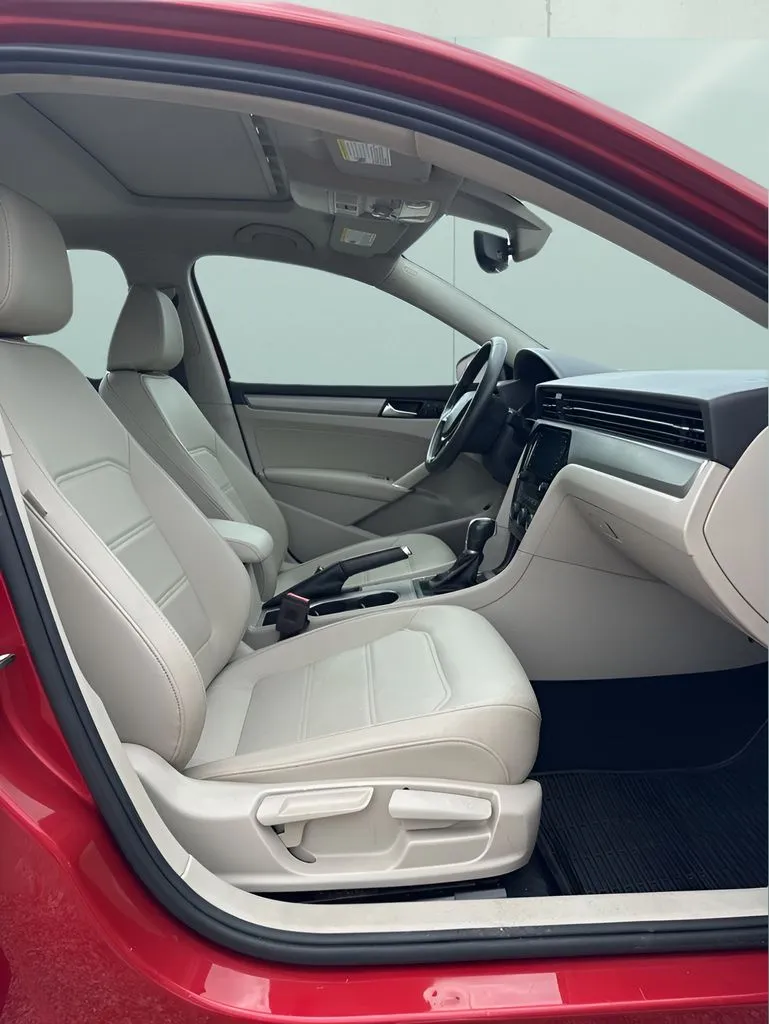 2021 Volkswagen Passat SE - Photo 16