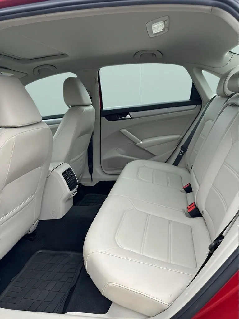 2021 Volkswagen Passat SE - Photo 14