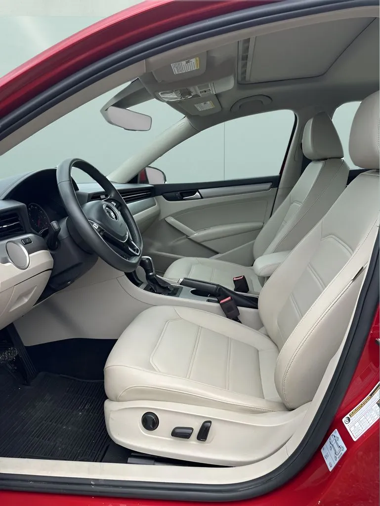 2021 Volkswagen Passat SE - Photo 12