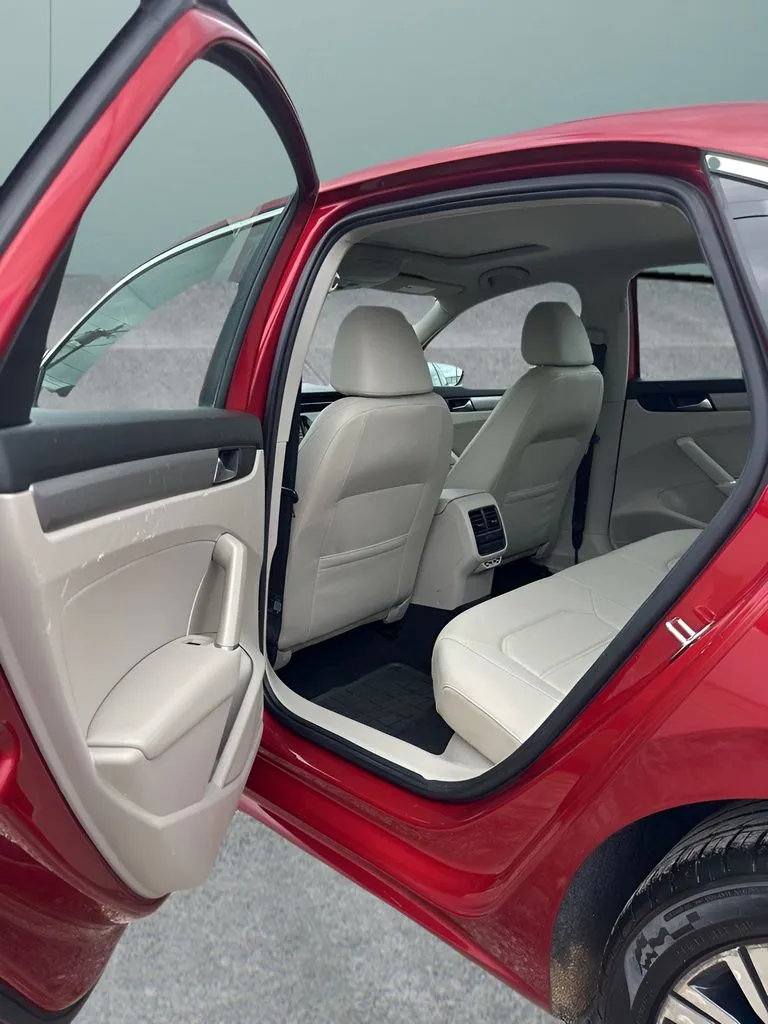 2021 Volkswagen Passat SE - Photo 13
