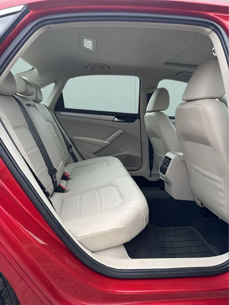 2021 Volkswagen Passat SE - Photo 18