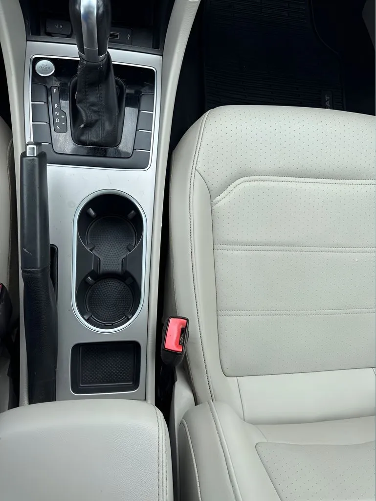2021 Volkswagen Passat SE - Photo 27