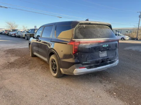 More photos of 2025 Kia Carnival LXS at 4M Autoplex - Industrial Blvd, TX