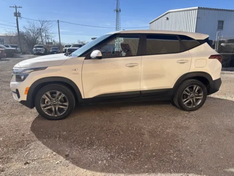 More photos of 2023 Kia Seltos LX at 4M Autoplex - Industrial Blvd, TX