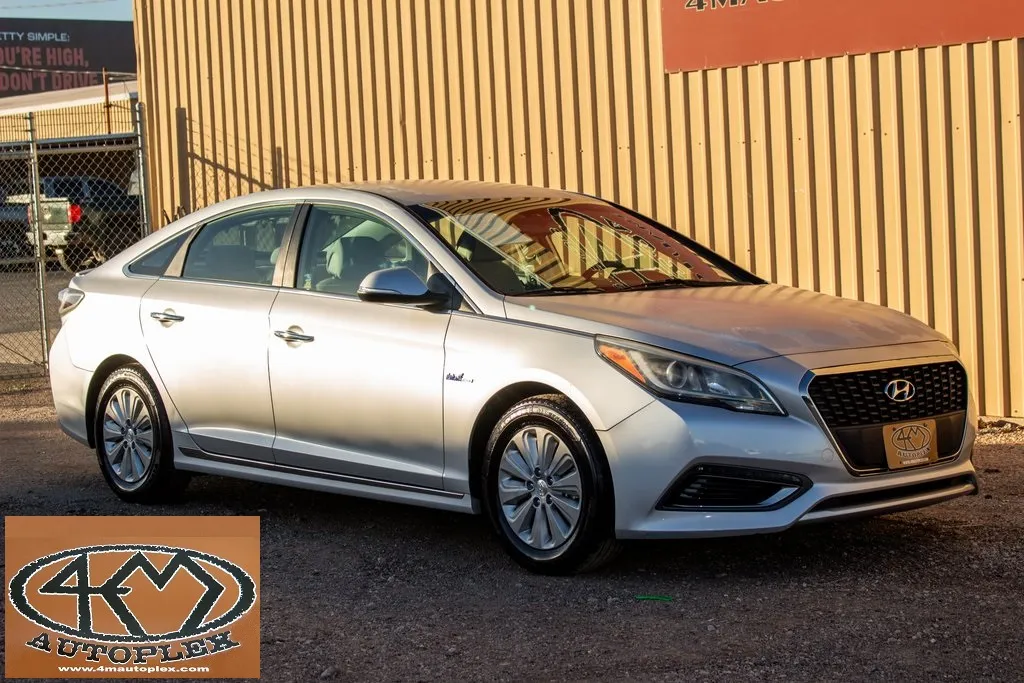 Silver 2016 Hyundai Sonata Hybrid SE for sale in Abilene, TX