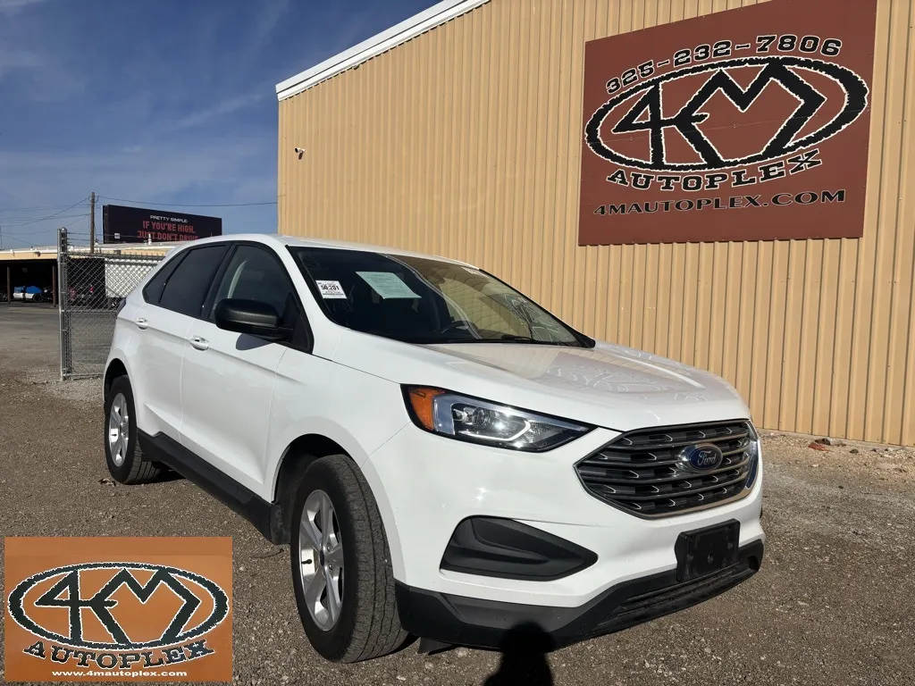 2021 Ford Edge SE's photo