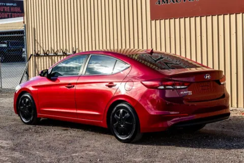 More photos of 2017 Hyundai Elantra SE at 4M Autoplex - Industrial Blvd, TX