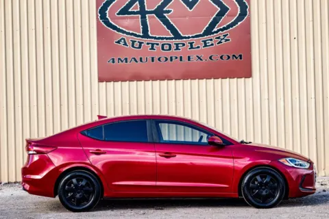 Photos of 2017 Hyundai Elantra SE for sale in Abilene, TX at 4M Autoplex - Industrial Blvd