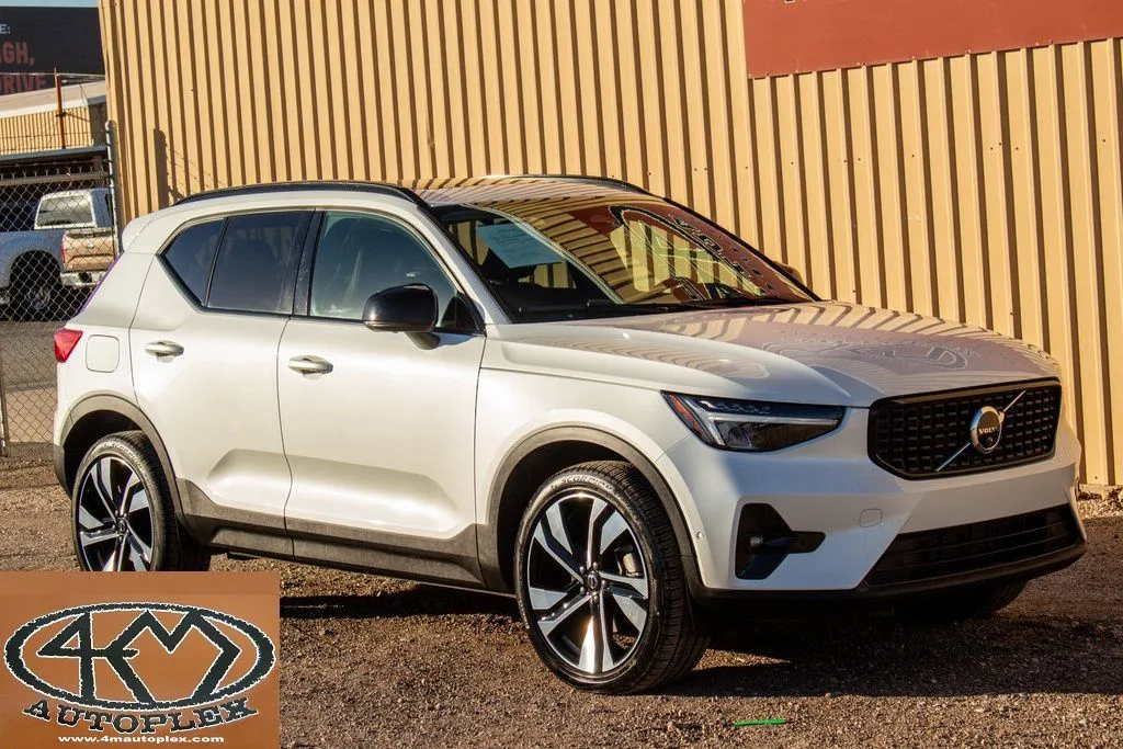 White 2025 Volvo XC40 B5 Plus Dark Theme for sale in Abilene, TX