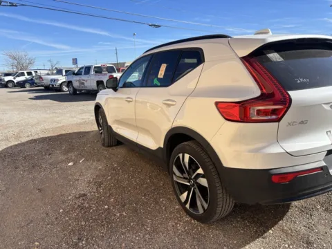 More photos of 2025 Volvo XC40 B5 Plus Dark Theme at 4M Autoplex - Industrial Blvd, TX