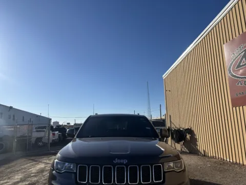 Photos of 2020 Jeep Grand Cherokee Laredo E for sale in Abilene, TX at 4M Autoplex - Industrial Blvd