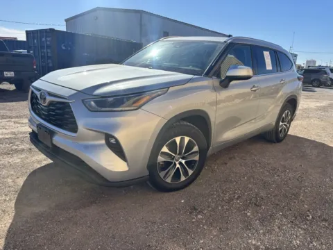 Another view of 2021 Toyota Highlander XLE for sale in Abilene, TX at 4M Autoplex - Industrial Blvd