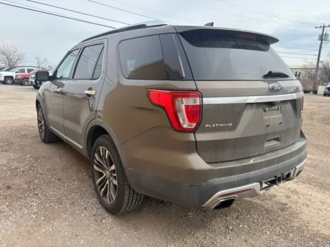 More photos of 2016 Ford Explorer Platinum at 4M Autoplex - Industrial Blvd, TX