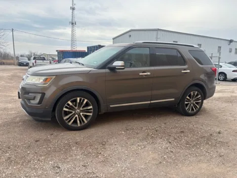 More photos of 2016 Ford Explorer Platinum at 4M Autoplex - Industrial Blvd, TX