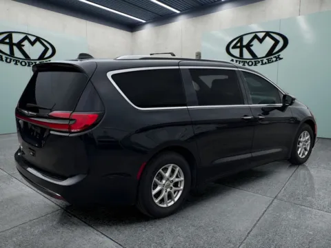 Another view of 2021 Chrysler Pacifica Touring L for sale in Abilene, TX at 4M Autoplex - Industrial Blvd