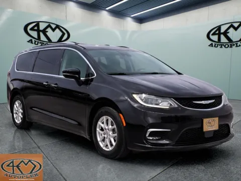 Black 2021 Chrysler Pacifica Touring L for sale in Abilene, TX