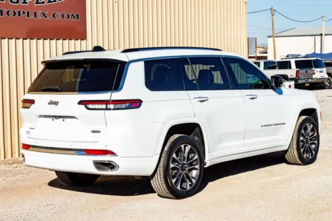Another view of 2023 Jeep Grand Cherokee L Overland for sale in Abilene, TX at 4M Autoplex - Industrial Blvd