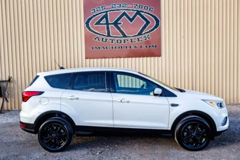 Photos of 2019 Ford Escape SE for sale in Abilene, TX at 4M Autoplex - Industrial Blvd