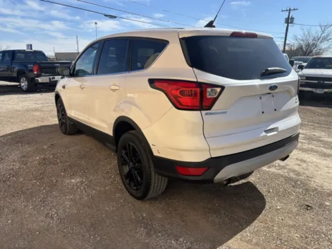 More photos of 2019 Ford Escape SE at 4M Autoplex - Industrial Blvd, TX