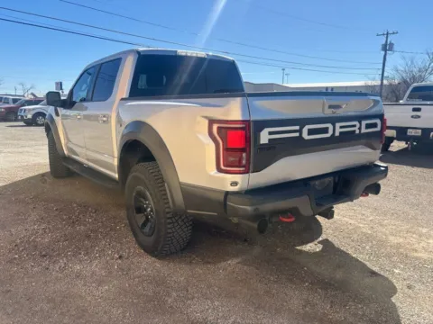 More photos of 2018 Ford F-150 Raptor at 4M Autoplex - Industrial Blvd, TX