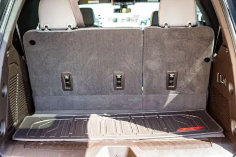 More photos of 2021 GMC Yukon SLT at 4M Autoplex - Industrial Blvd, TX