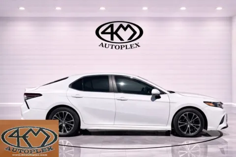 White 2018 Toyota Camry SE for sale in Abilene, TX