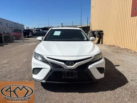 White 2018 Toyota Camry SE for sale in Abilene, TX
