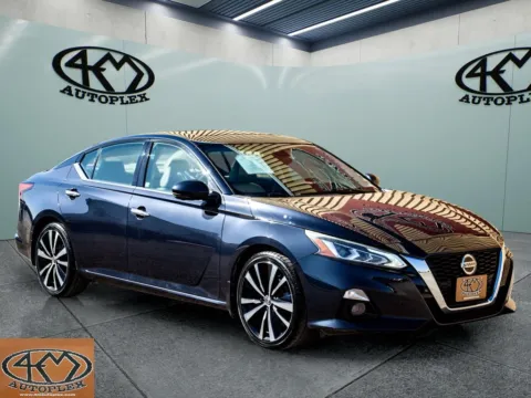Blue 2019 Nissan Altima 2.5 Platinum for sale in Abilene, TX