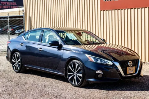 Photos of 2019 Nissan Altima 2.5 Platinum for sale in Abilene, TX at 4M Autoplex - Industrial Blvd