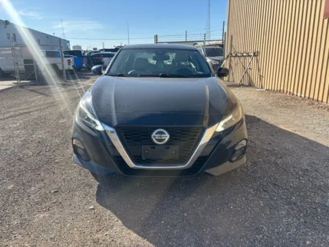 Photos of 2019 Nissan Altima 2.5 Platinum for sale in Abilene, TX at 4M Autoplex - Industrial Blvd