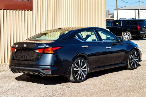 Another view of 2019 Nissan Altima 2.5 Platinum for sale in Abilene, TX at 4M Autoplex - Industrial Blvd