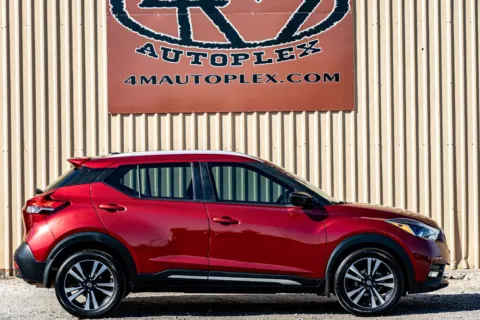 Photos of 2020 Nissan Kicks SR for sale in Abilene, TX at 4M Autoplex - Industrial Blvd
