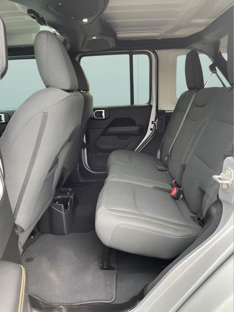 2024 Jeep Wrangler 4-Door Sahara - Photo 14